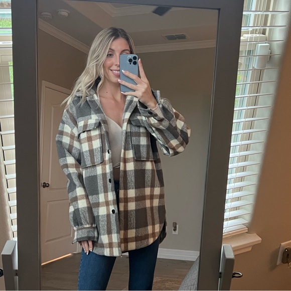 Gray Plaid Shacket - Picture 6 of 11